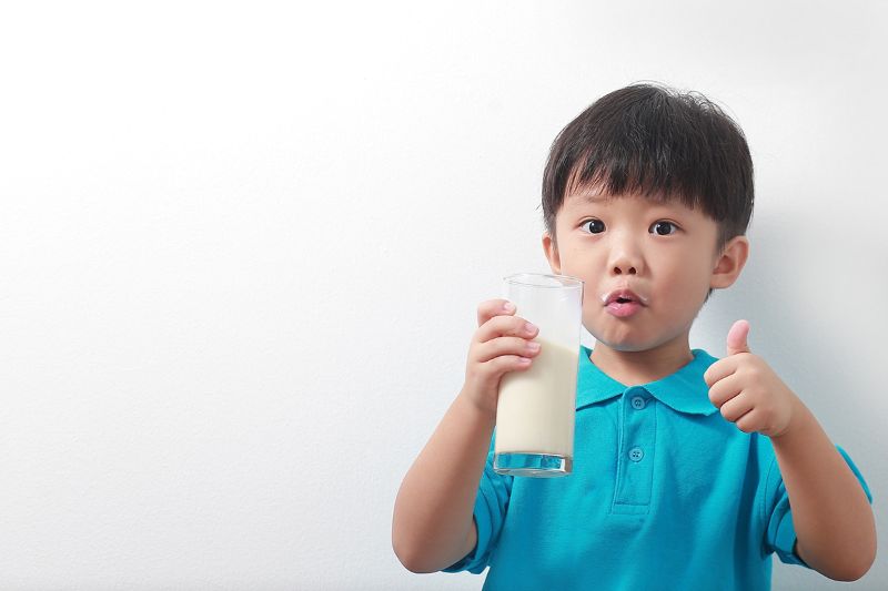 Sữa tăng chiều cao cho bé 2 tuổi